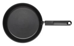 Fiskars Bratpfanne 26cm -Gehen Sie mit Möbeln groß raus. 8b63e5e65f454245d1da0864becf4975