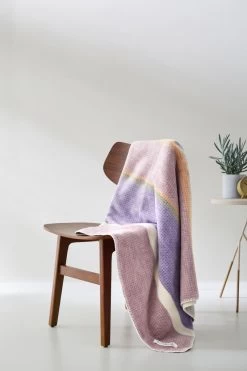 S.Oliver Jacquard Decke -Gehen Sie mit Möbeln groß raus. a424fb10d94c5d44967eddcedb0941cb