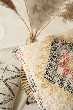 Magma Kissenhülle "Kaya" 17 Magma Kissenhülle "Kaya" -Gehen Sie mit Möbeln groß raus. aacc2b3b86e3bd8a62f65ffa8988760a